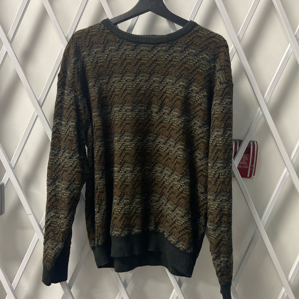 Van Heusen Sweater - M